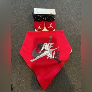 Nike Air Jordan Bib and Booties 0-6 Months